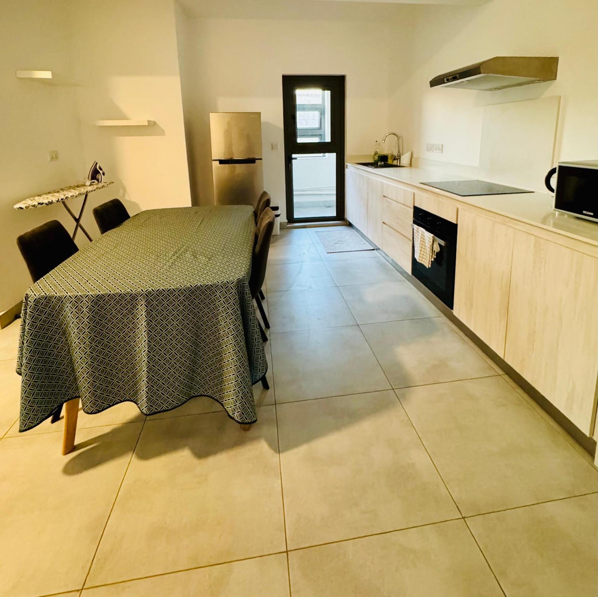 Modern Flat In Flic En Flac-Walk To The Beach Eksteriør billede